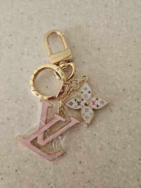 Pink & WhiteFlower Key/bag Charm